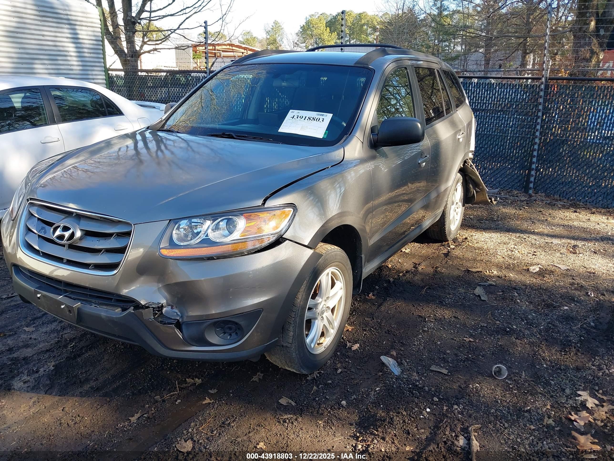 2011 Hyundai Santa Fe Gls Gray vin: 5XYZGDAB9BG040200