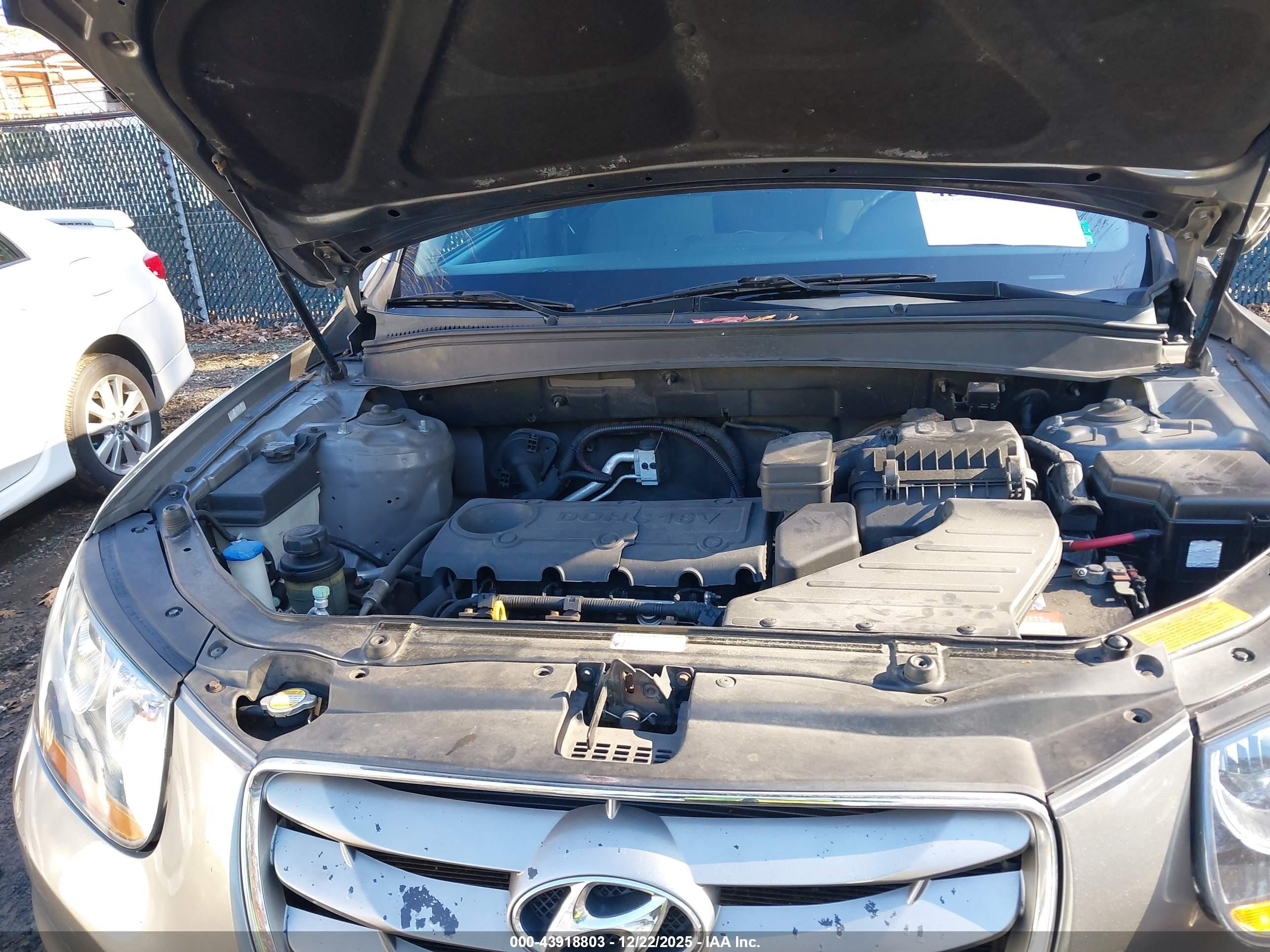 2011 Hyundai Santa Fe Gls Gray vin: 5XYZGDAB9BG040200