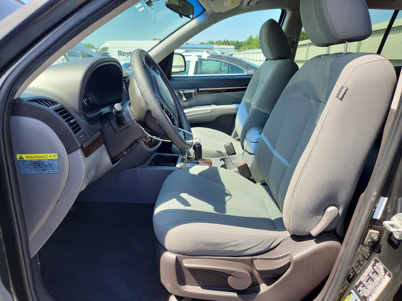 2012 Hyundai Santa Fe Gls Charcoal vin: 5XYZGDAB9CG148009