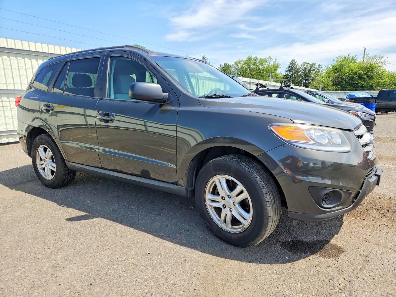 2012 Hyundai Santa Fe Gls Charcoal vin: 5XYZGDAB9CG148009