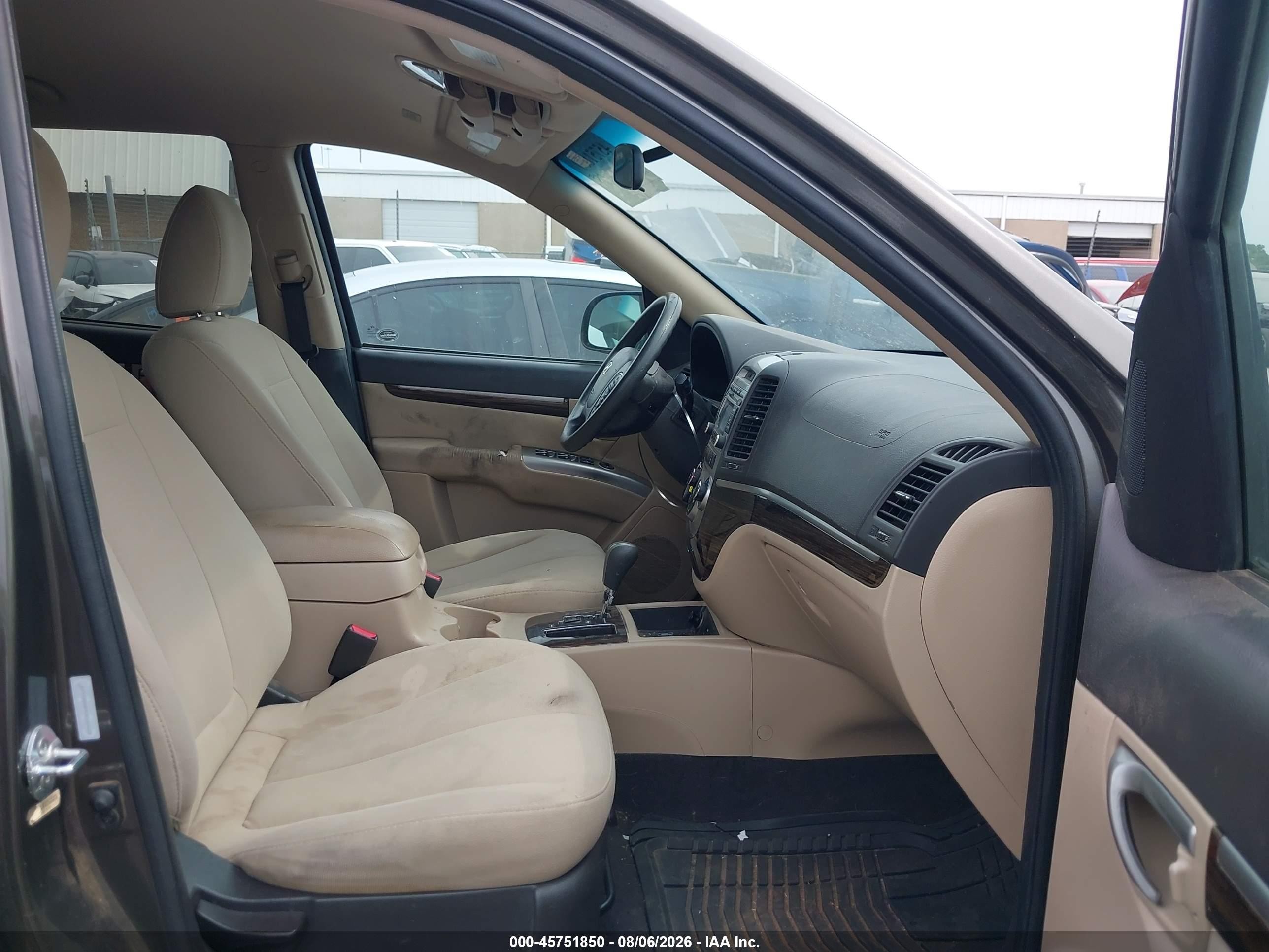 2012 Hyundai Santa Fe Gls Brown vin: 5XYZGDAB9CG160628