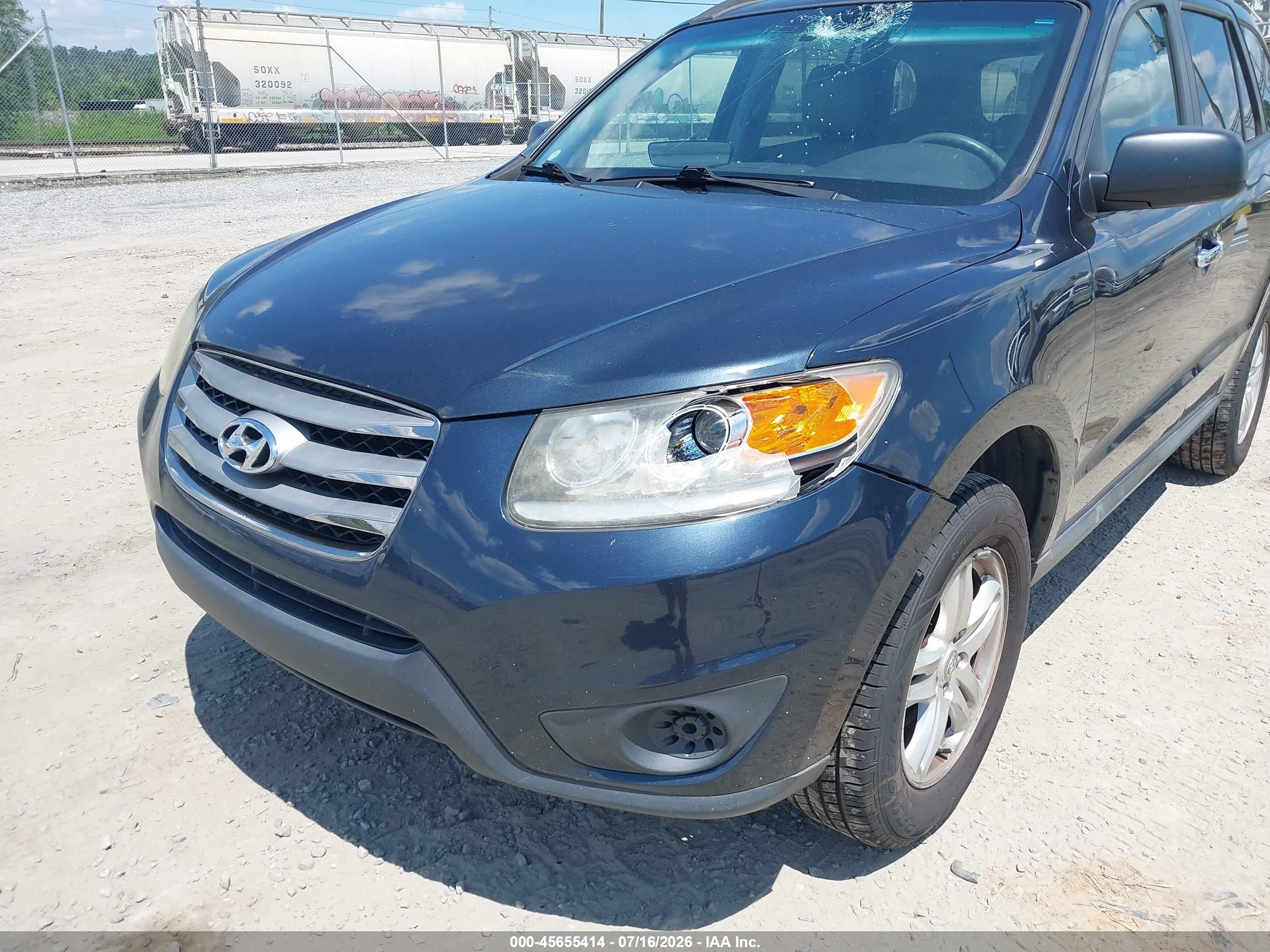 2012 Hyundai Santa Fe Gls Blue vin: 5XYZGDABXCG092081