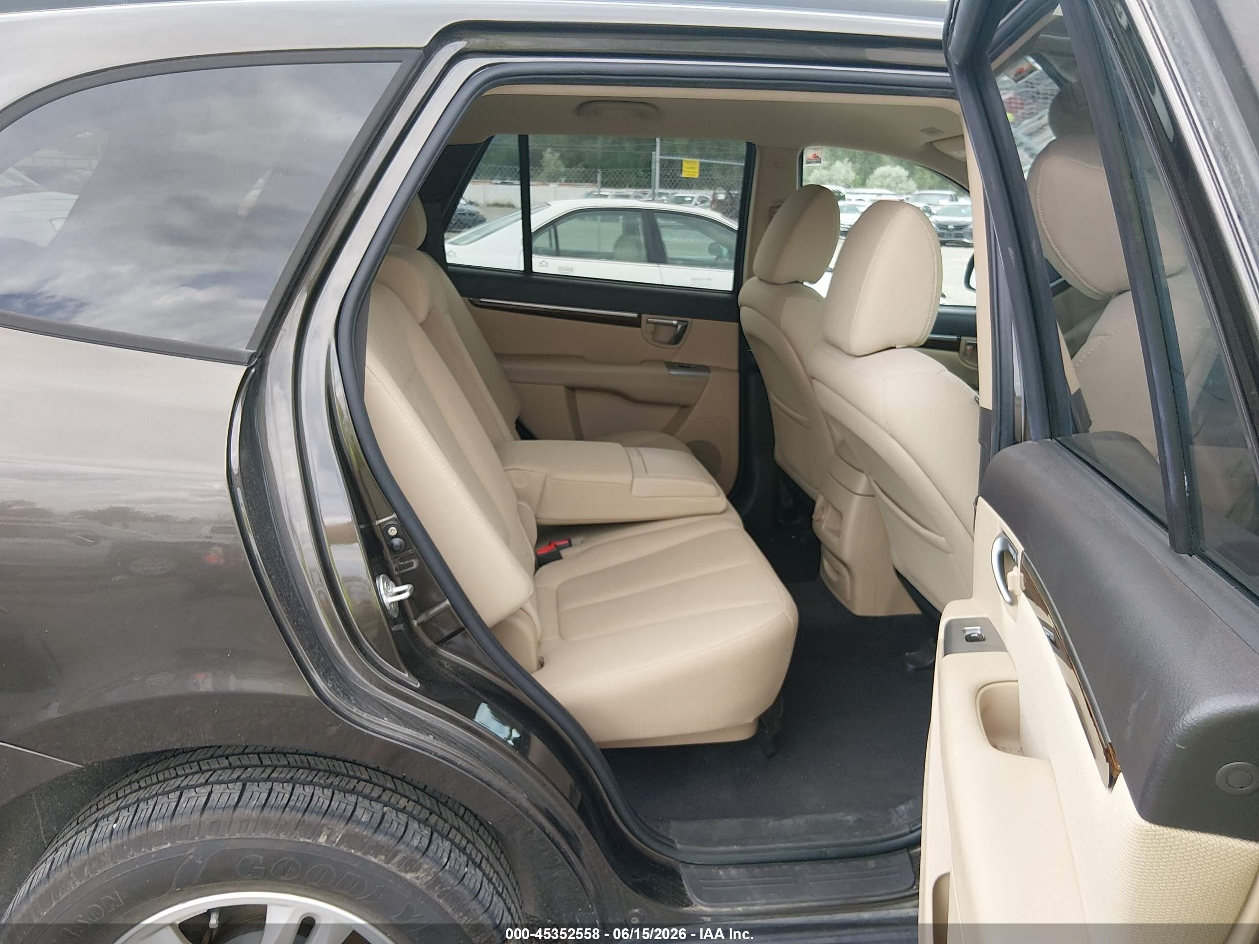 2011 Hyundai Santa Fe Gls V6 Brown vin: 5XYZGDAG2BG019572