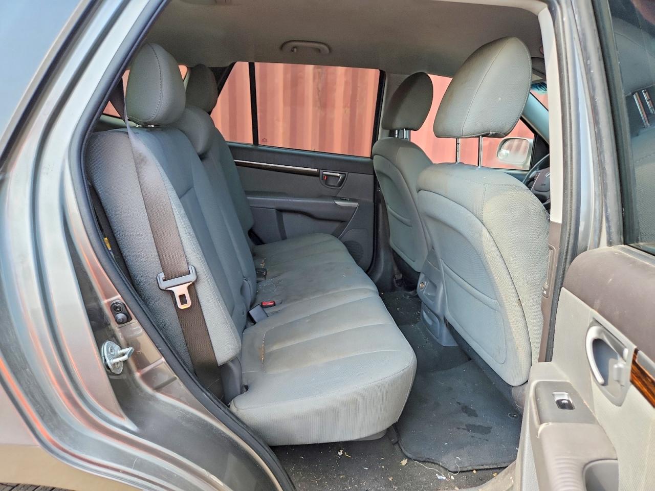 2011 Hyundai Santa Fe Gls Gray vin: 5XYZGDAG4BG054601