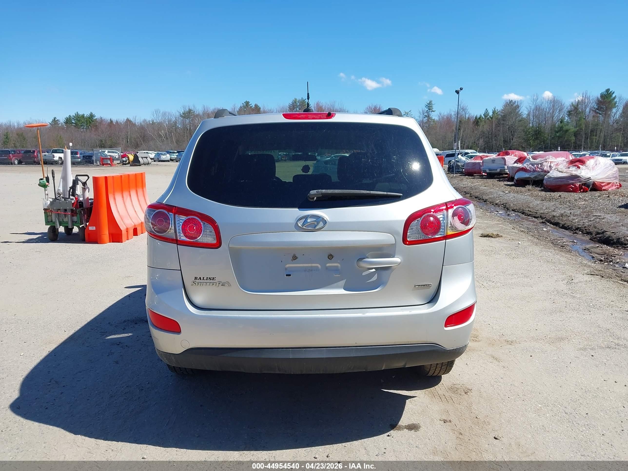 2012 Hyundai Santa Fe Gls V6 Silver vin: 5XYZGDAG4CG116533