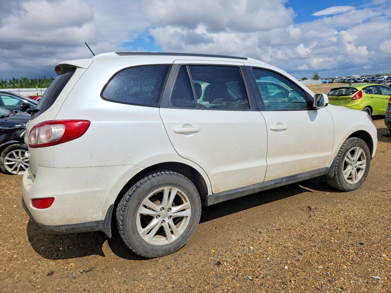 2012 Hyundai Santa Fe Gls White vin: 5XYZGDAG4CG119352