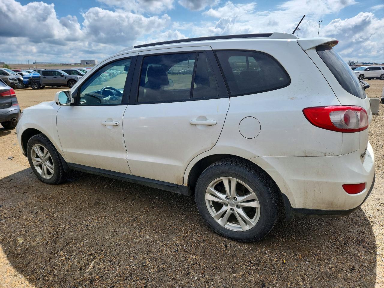 2012 Hyundai Santa Fe Gls White vin: 5XYZGDAG4CG119352