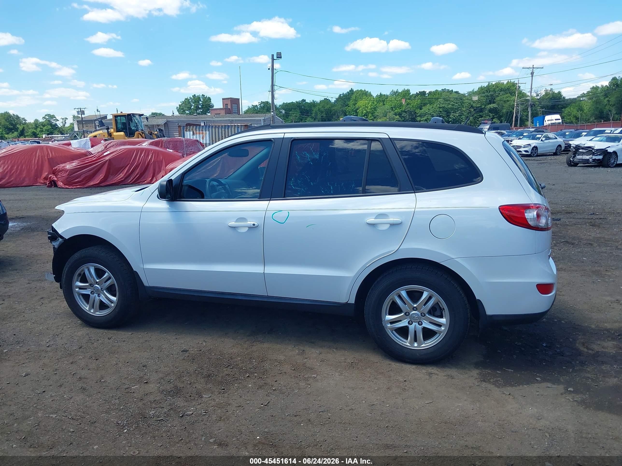 2012 Hyundai Santa Fe Gls V6 White vin: 5XYZGDAG4CG130707