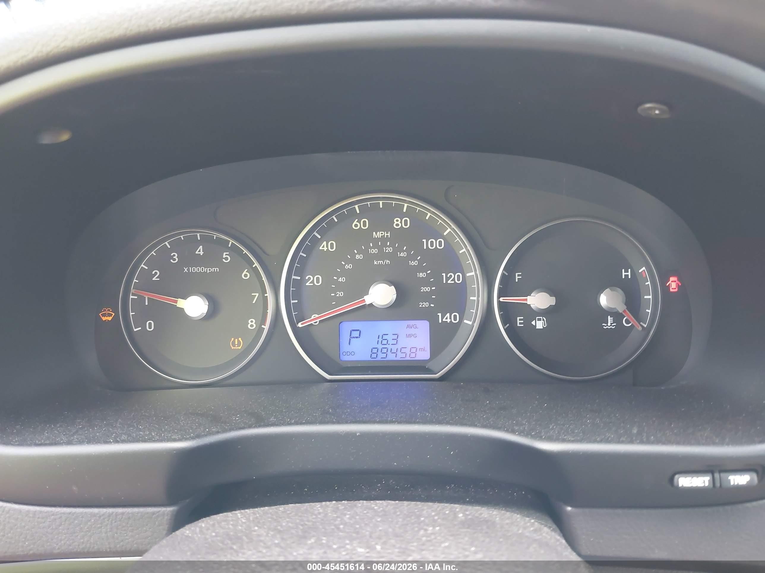 2012 Hyundai Santa Fe Gls V6 White vin: 5XYZGDAG4CG130707