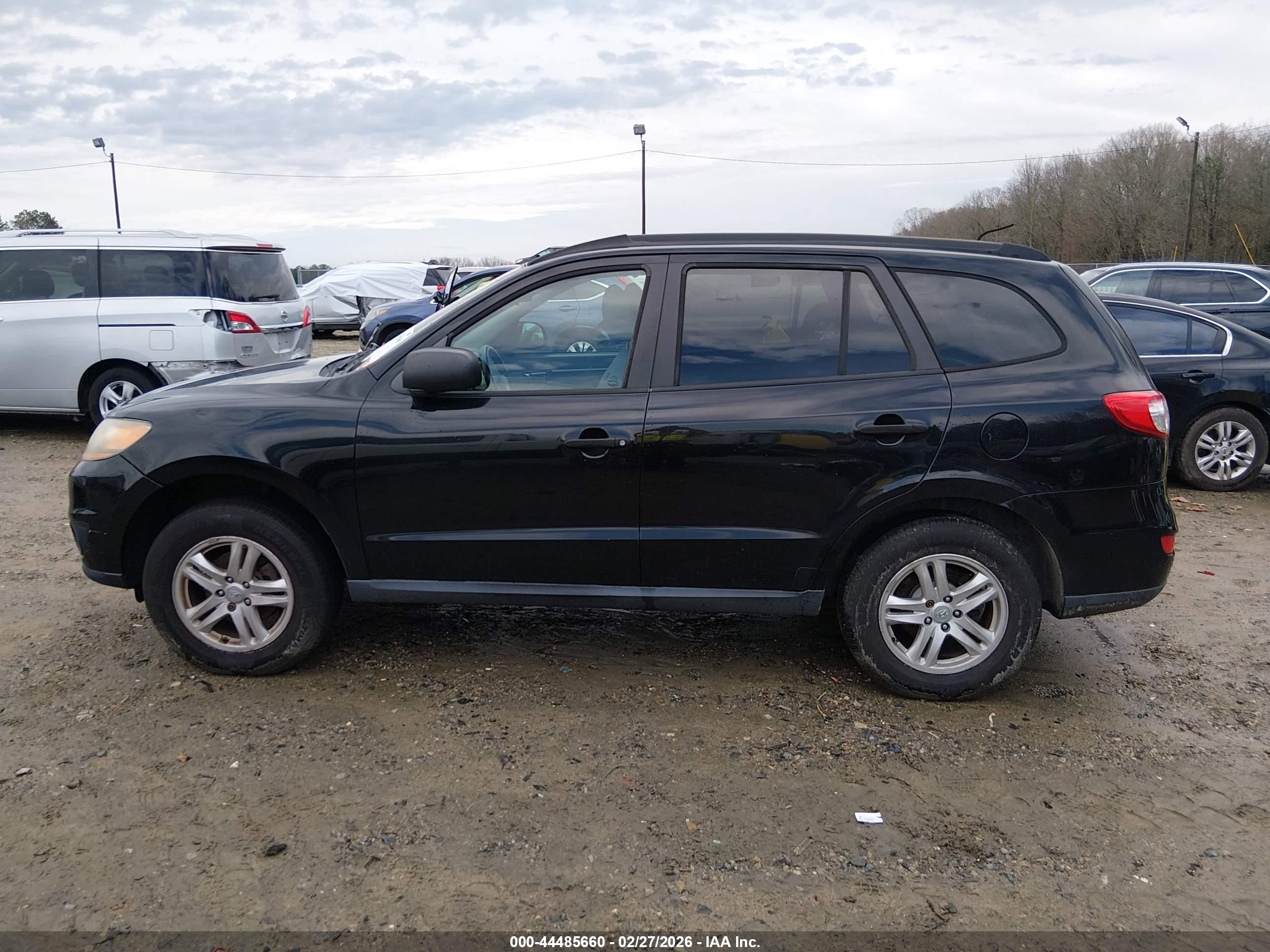 2011 Hyundai Santa Fe Gls V6 Black vin: 5XYZGDAG5BG020019