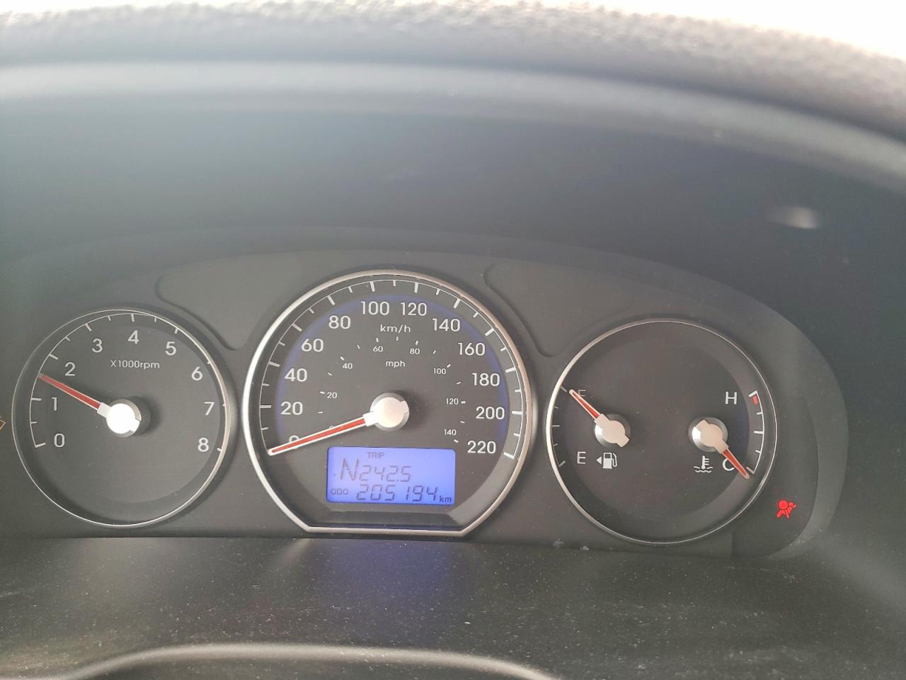 2012 Hyundai Santa Fe Gls Silver vin: 5XYZGDAG9CG115510