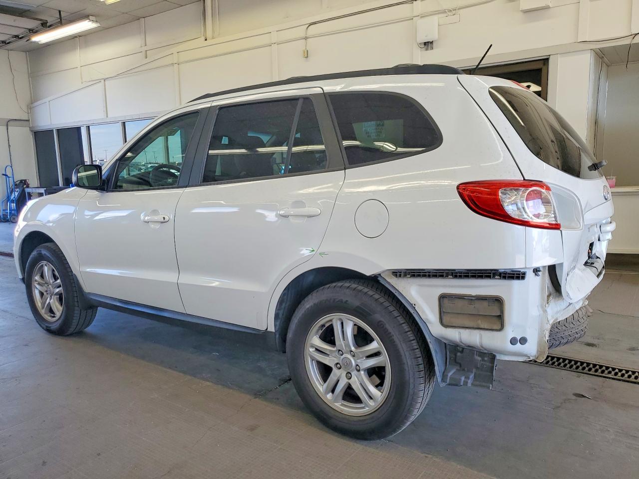2012 Hyundai Santa Fe Gls White vin: 5XYZGDAG9CG123865