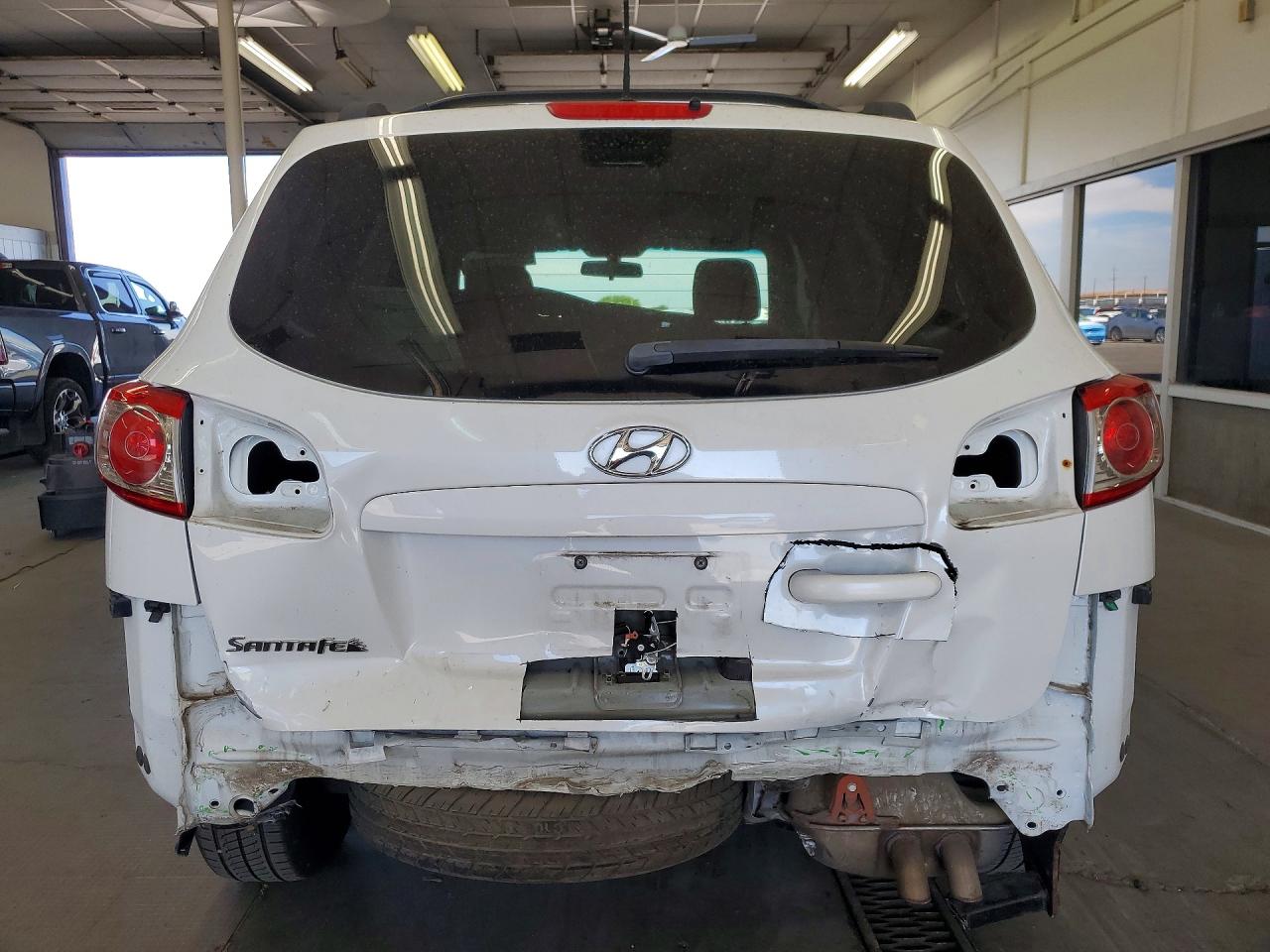 2012 Hyundai Santa Fe Gls White vin: 5XYZGDAG9CG123865