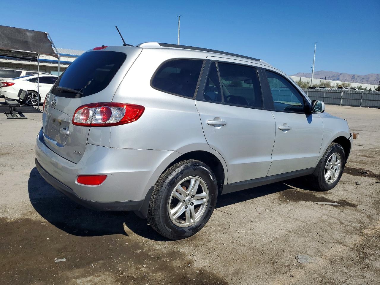2012 Hyundai Santa Fe Gls Silver vin: 5XYZGDAG9CG136258