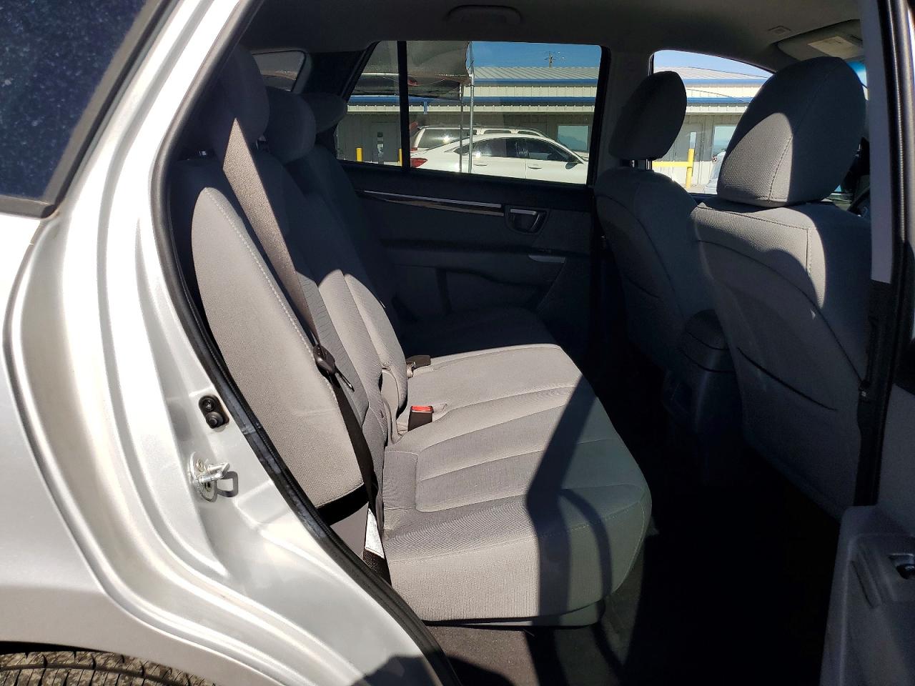 2012 Hyundai Santa Fe Gls Silver vin: 5XYZGDAG9CG136258