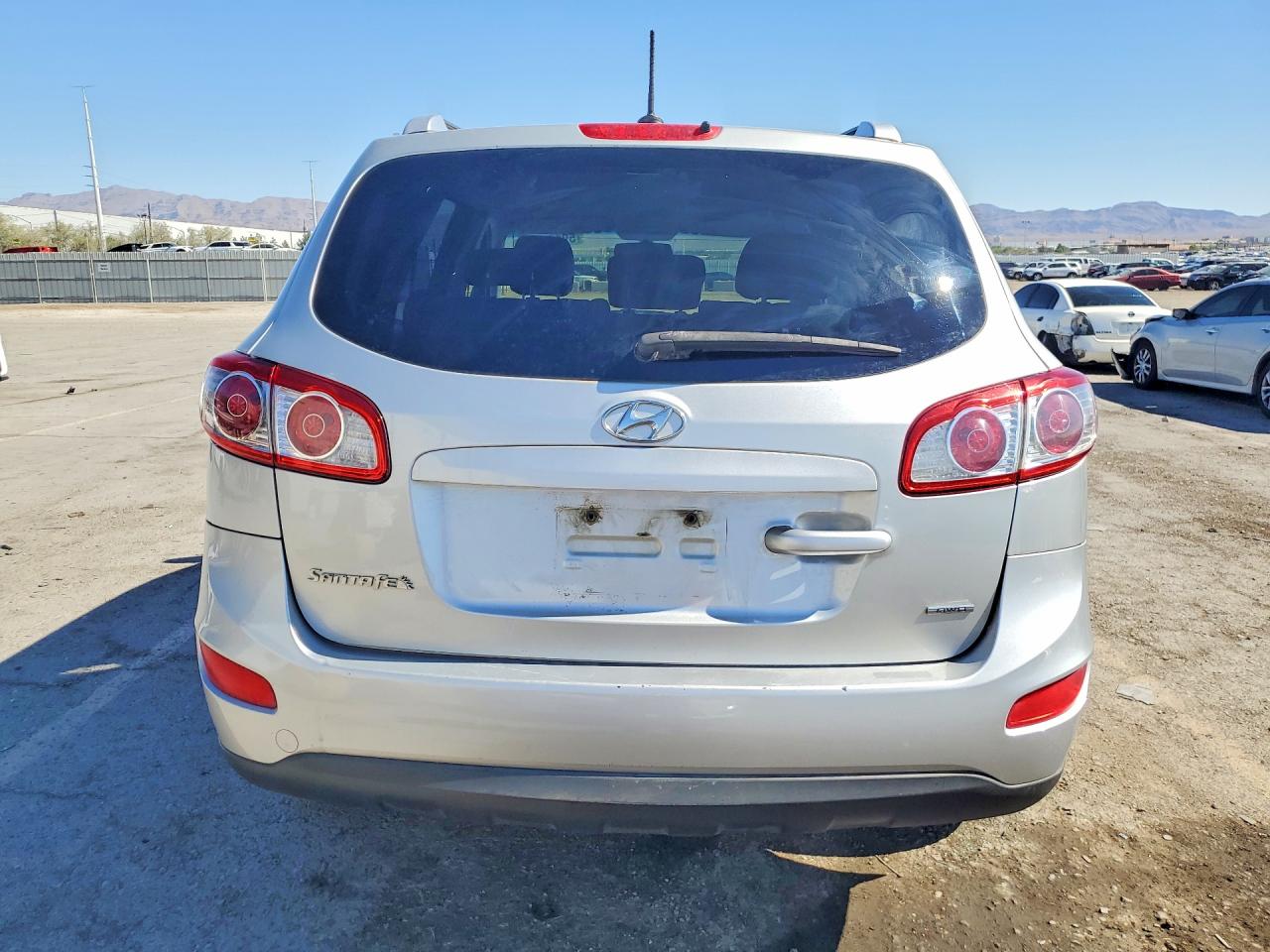 2012 Hyundai Santa Fe Gls Silver vin: 5XYZGDAG9CG136258