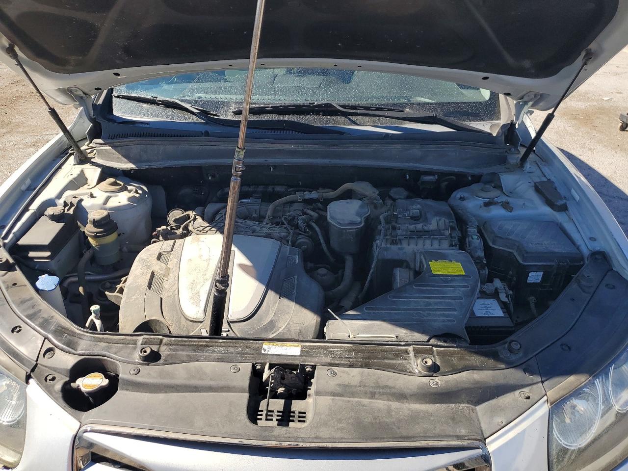 2012 Hyundai Santa Fe Gls Silver vin: 5XYZGDAG9CG136258