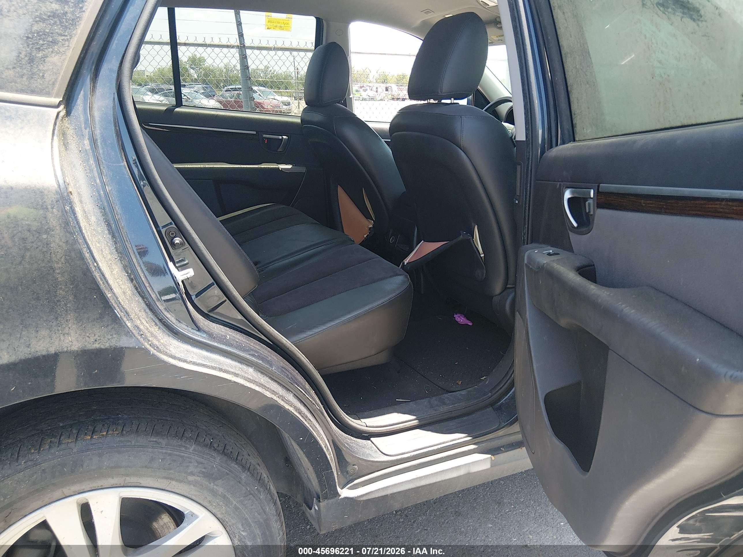 2012 Hyundai Santa Fe Se Dark Blue vin: 5XYZH4AG4CG140599