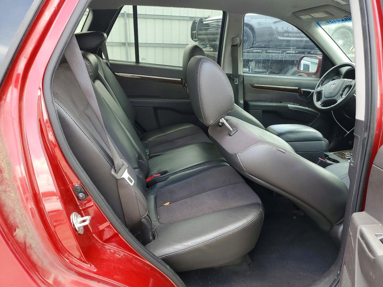2012 Hyundai Santa Fe Se Maroon vin: 5XYZH4AG5CG108146