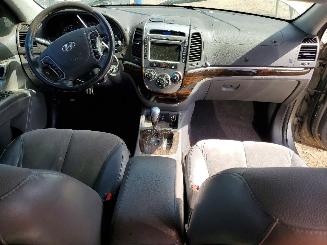 2012 Hyundai Santa Fe Gray vin: 5XYZH4AG8CG153095