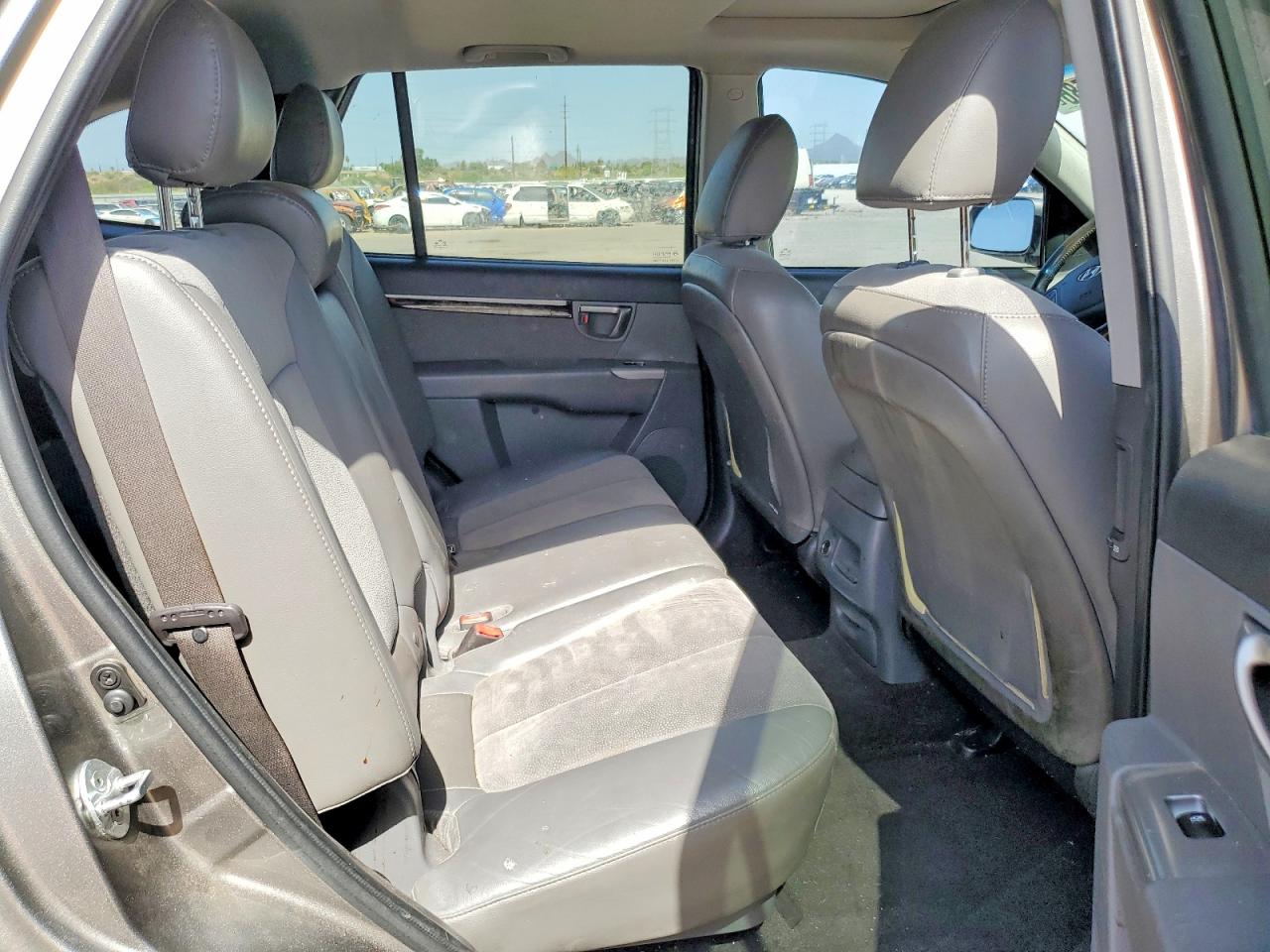 2012 Hyundai Santa Fe Gray vin: 5XYZH4AG8CG153095