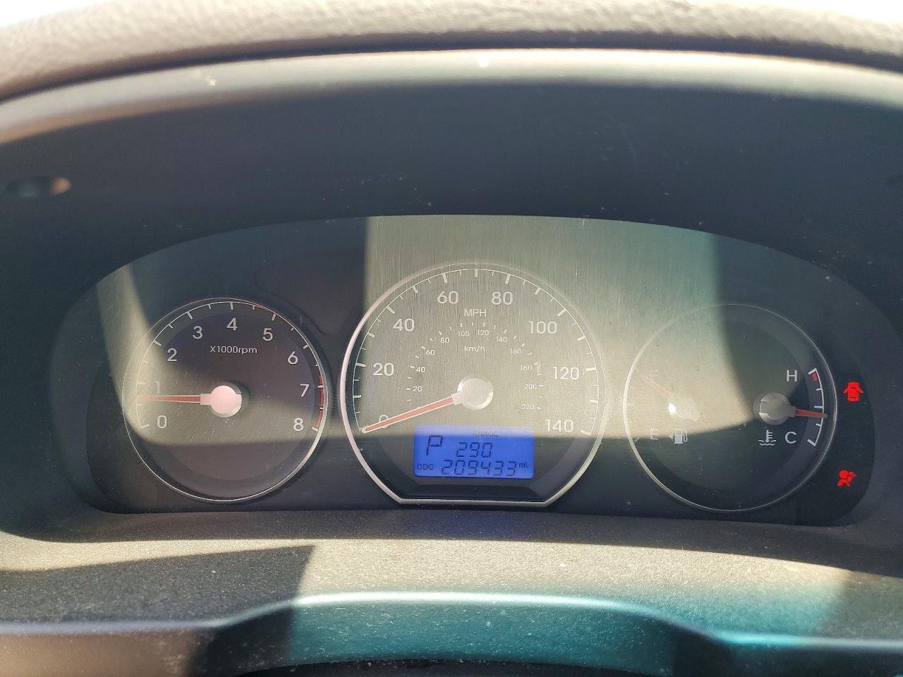 2012 Hyundai Santa Fe Se Silver vin: 5XYZHDAG0CG104053