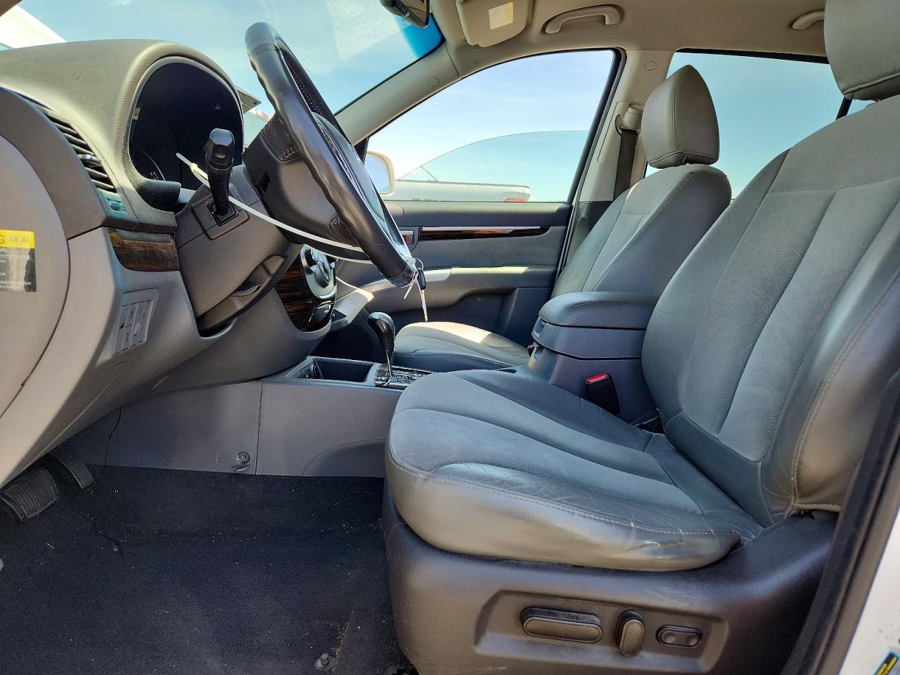 2012 Hyundai Santa Fe Se White vin: 5XYZHDAG1CG132346