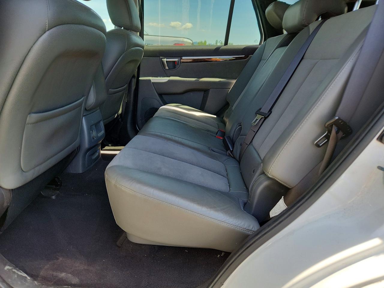 2012 Hyundai Santa Fe Se White vin: 5XYZHDAG1CG132346
