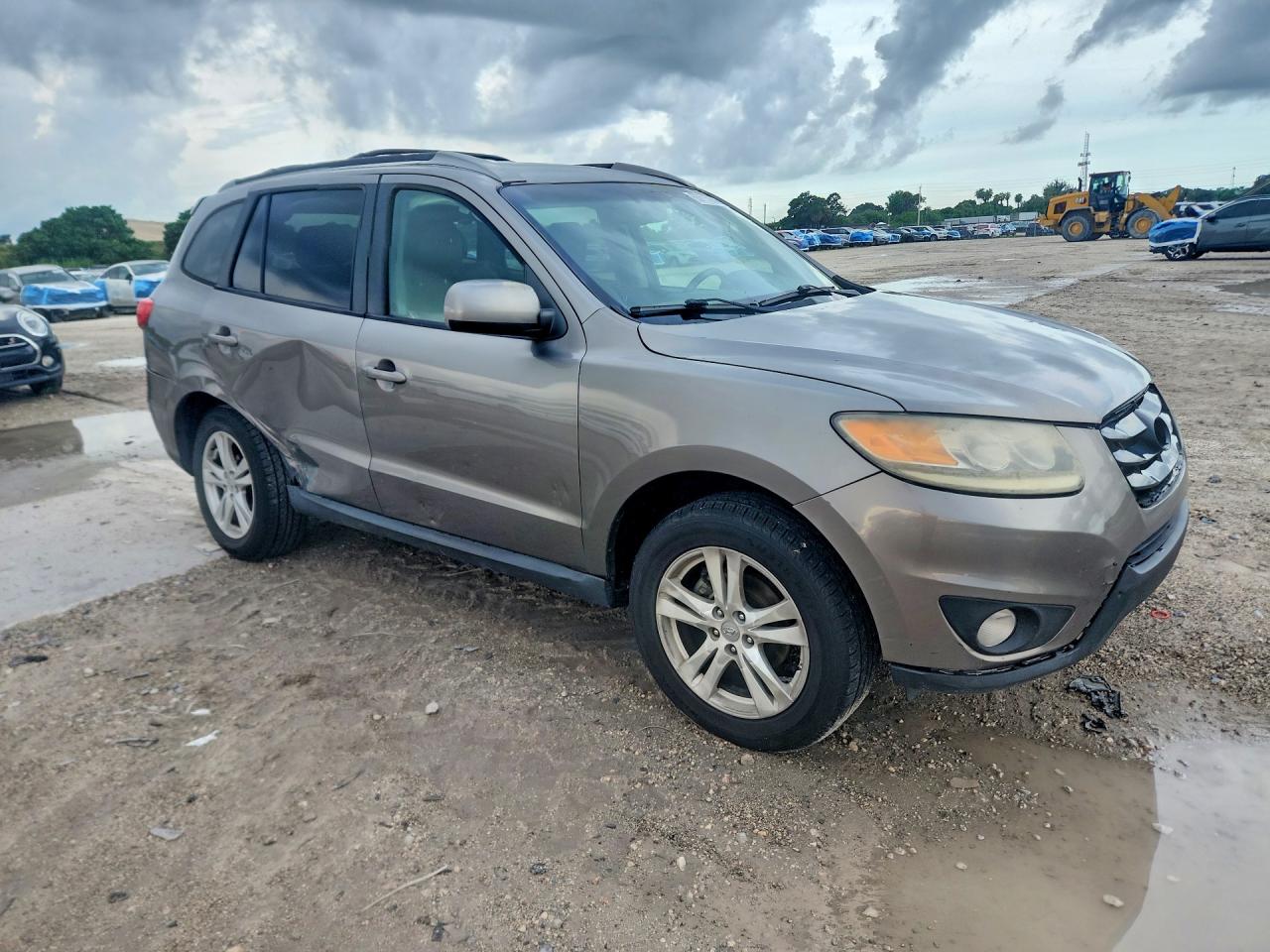 2012 Hyundai Santa Fe Se Beige vin: 5XYZHDAG4CG139534