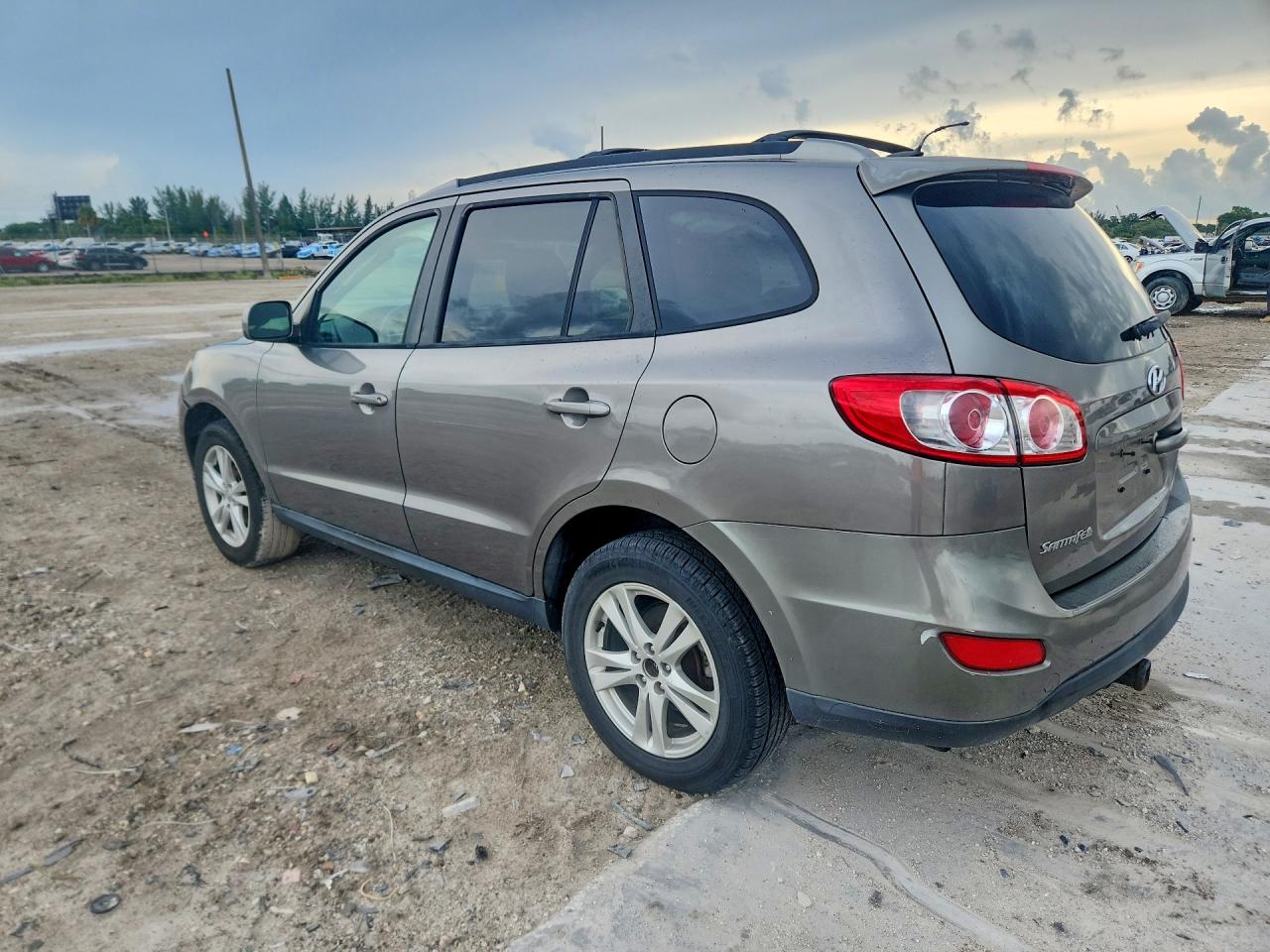 2012 Hyundai Santa Fe Se Beige vin: 5XYZHDAG4CG139534
