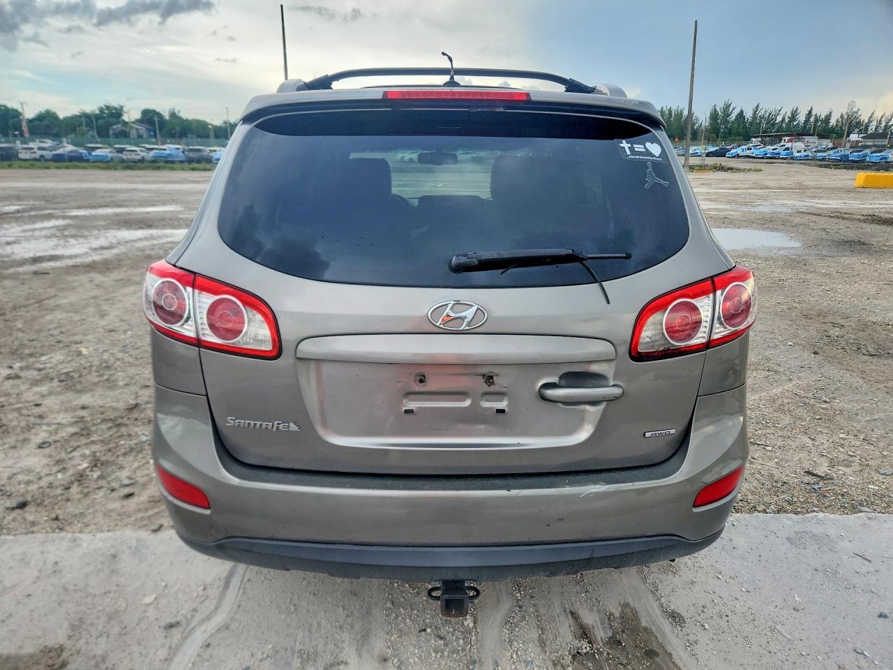 2012 Hyundai Santa Fe Se Beige vin: 5XYZHDAG4CG139534