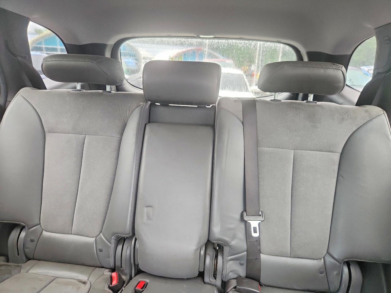 2012 Hyundai Santa Fe Se Silver vin: 5XYZHDAG5CG168203