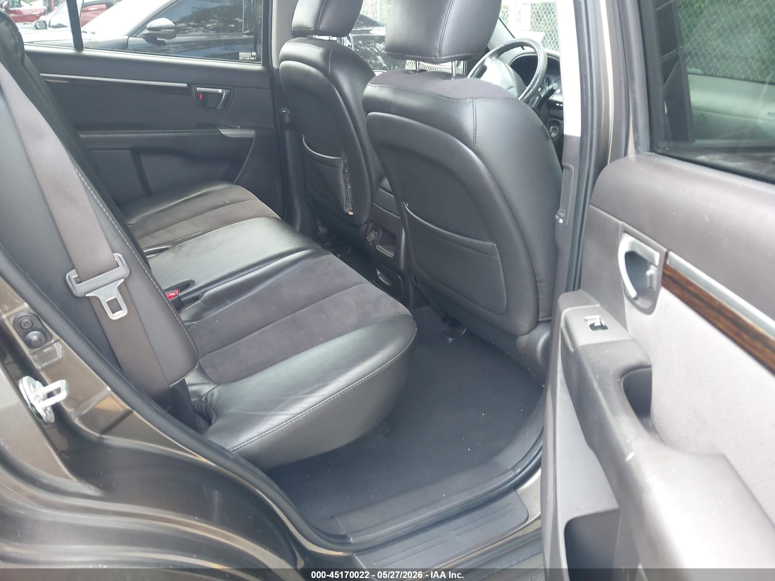 2012 Hyundai Santa Fe Se Brown vin: 5XYZHDAG6CG128745