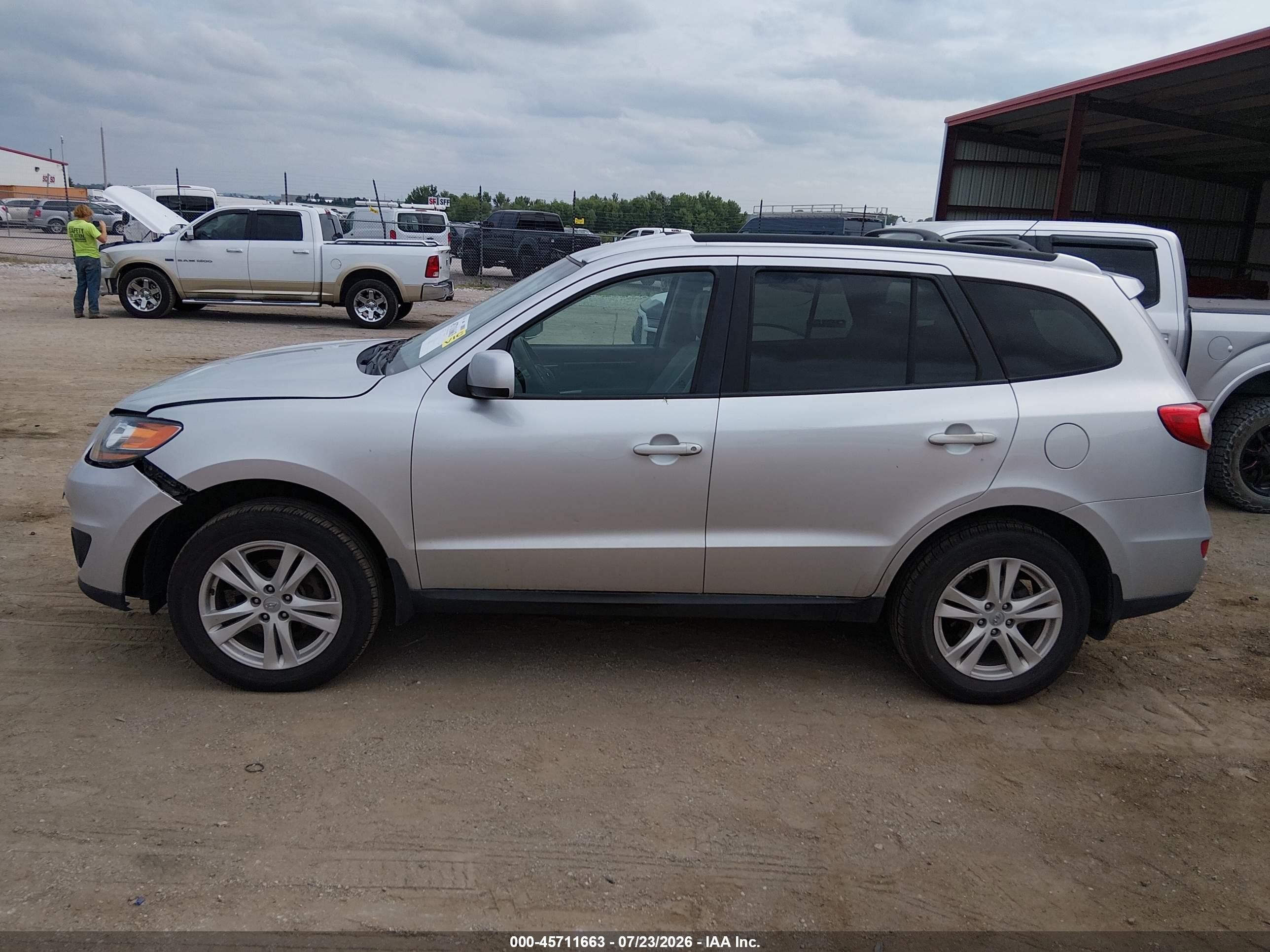 2011 Hyundai Santa Fe Se Silver vin: 5XYZHDAG8BG033845
