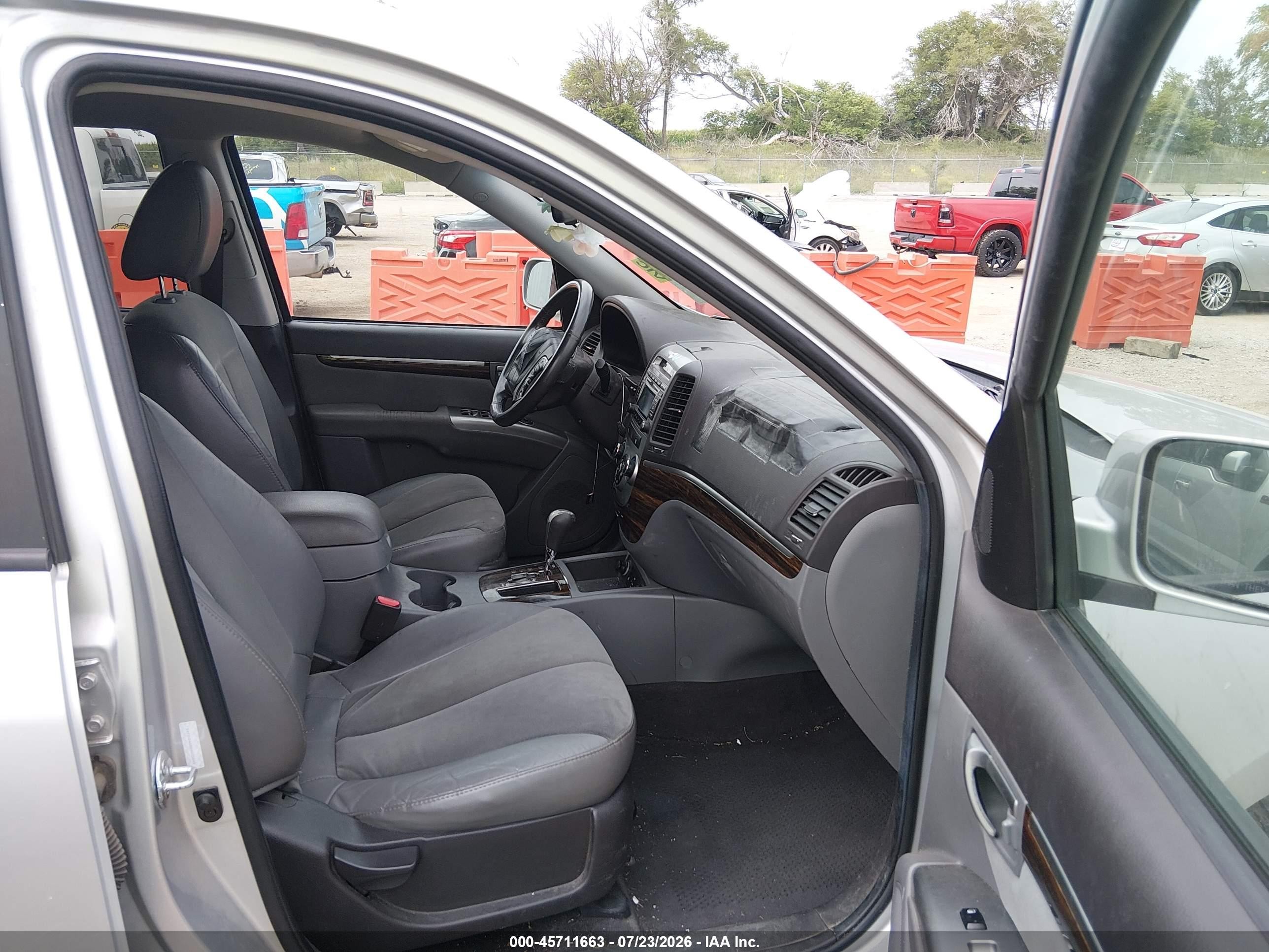 2011 Hyundai Santa Fe Se Silver vin: 5XYZHDAG8BG033845