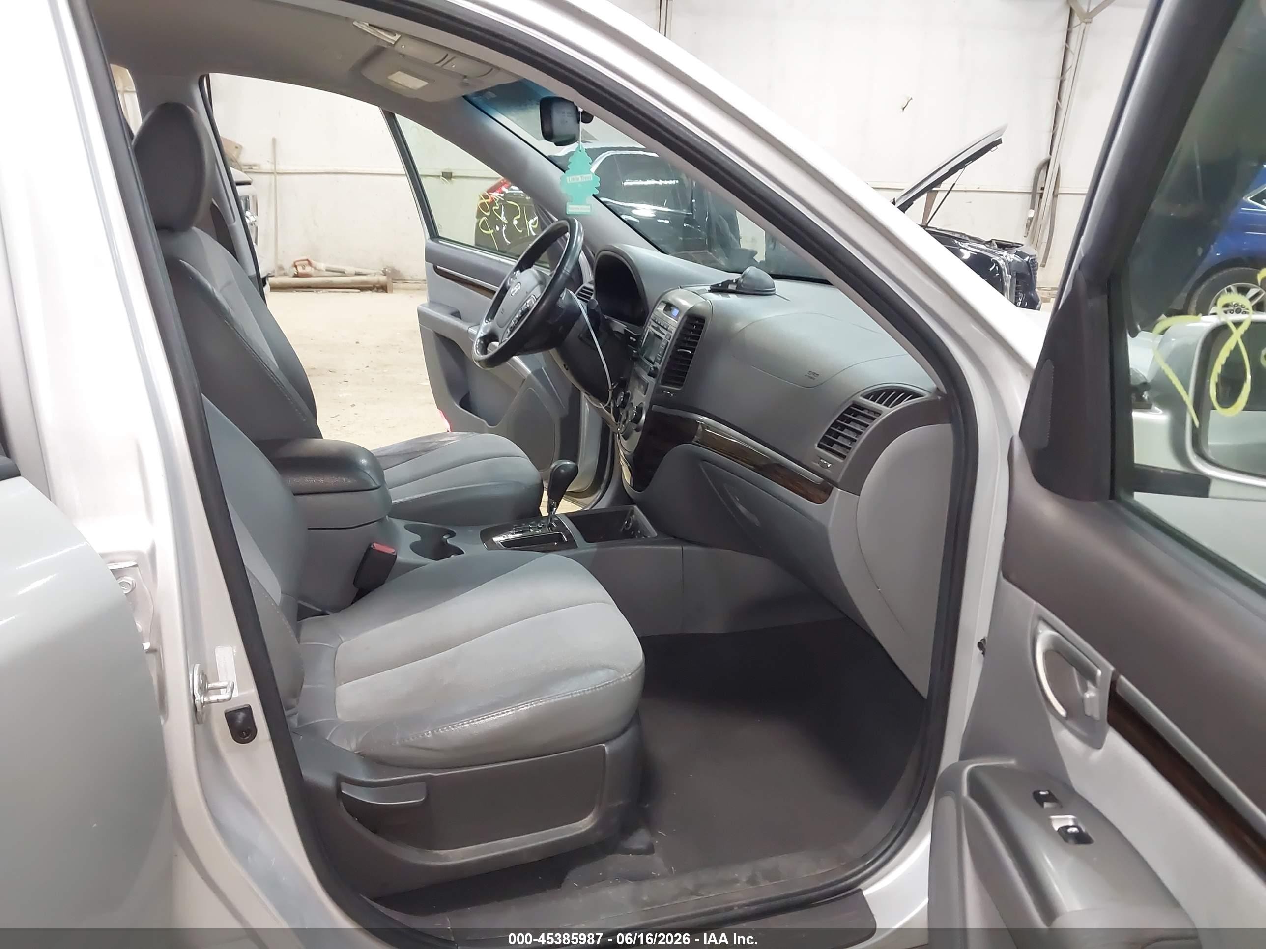 2011 Hyundai Santa Fe Se Silver vin: 5XYZHDAG9BG064456