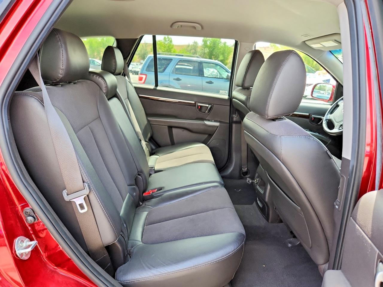 2012 Hyundai Santa Fe Se Red vin: 5XYZHDAG9CG118890