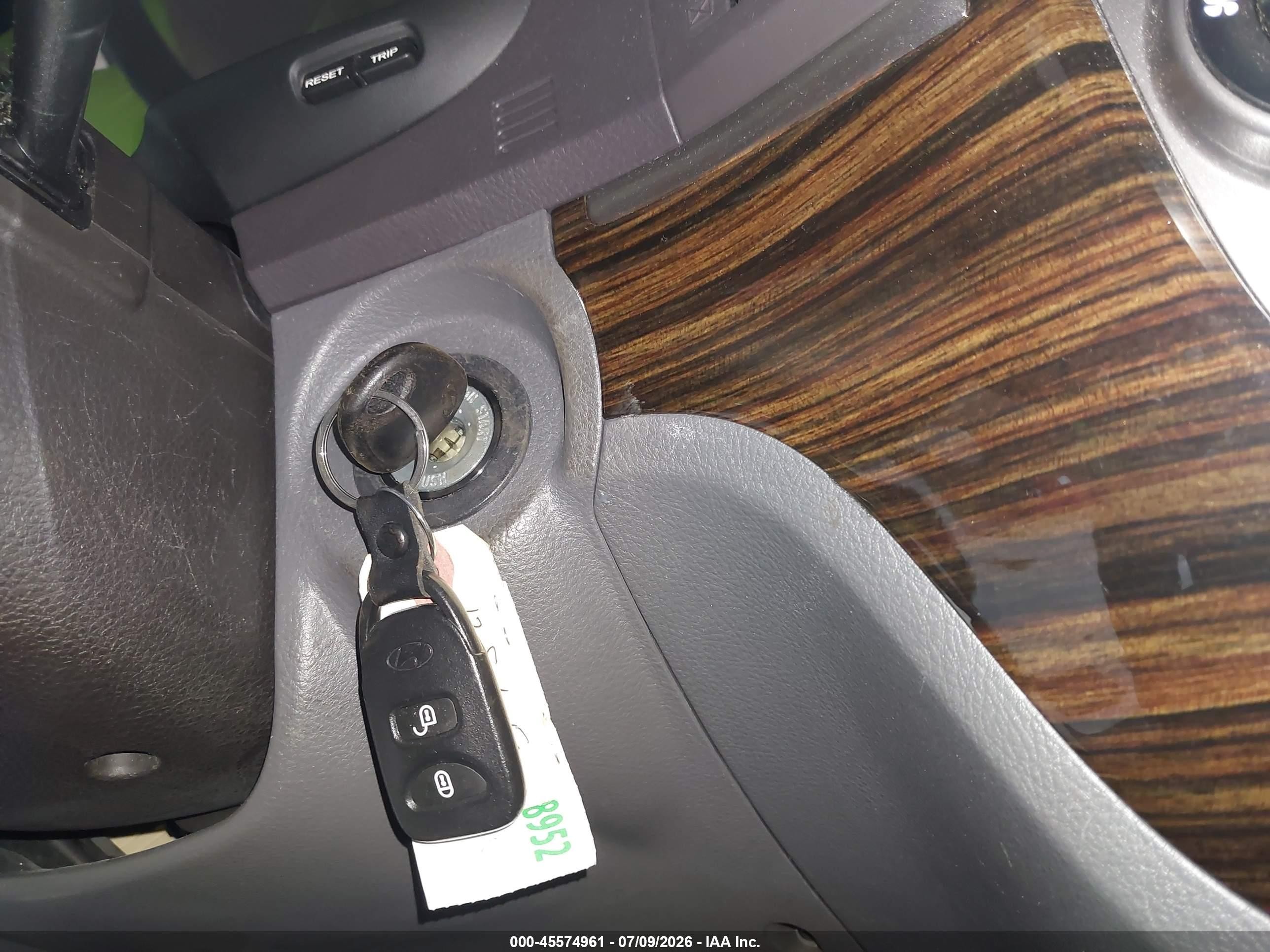 2012 Hyundai Santa Fe Se Серый vin: 5XYZHDAG9CG136600