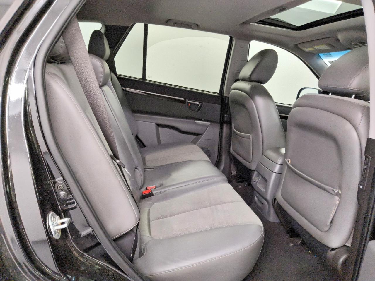 2012 Hyundai Santa Fe Se Black vin: 5XYZHDAGXCG098374