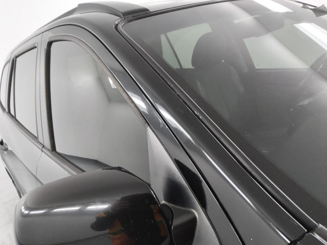 2012 Hyundai Santa Fe Se Black vin: 5XYZHDAGXCG098374 Damage: Right Drip Rail, Chipped, 2