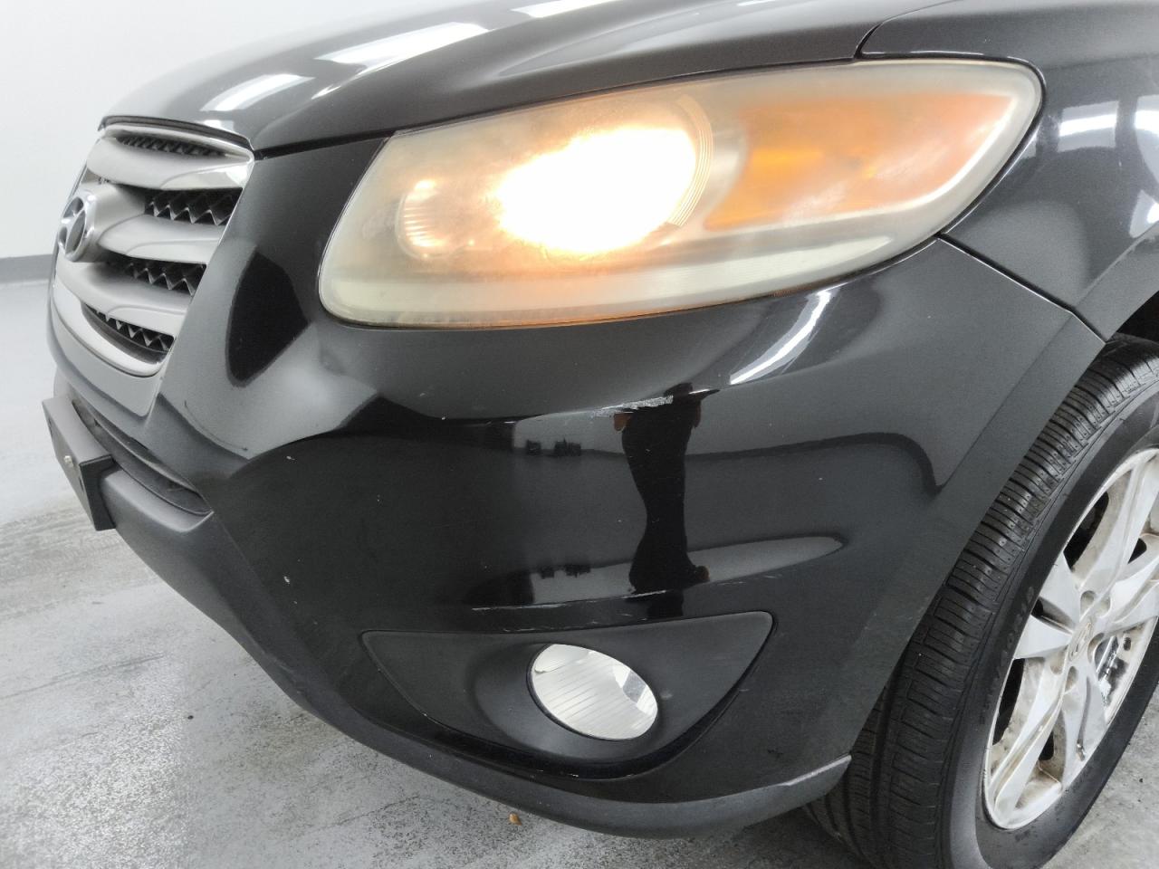 2012 Hyundai Santa Fe Se Black vin: 5XYZHDAGXCG098374 Damage: Front Bumper, Chipped, 2