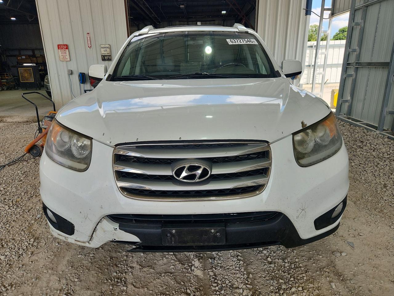 2012 Hyundai Santa Fe Se White vin: 5XYZHDAGXCG105680