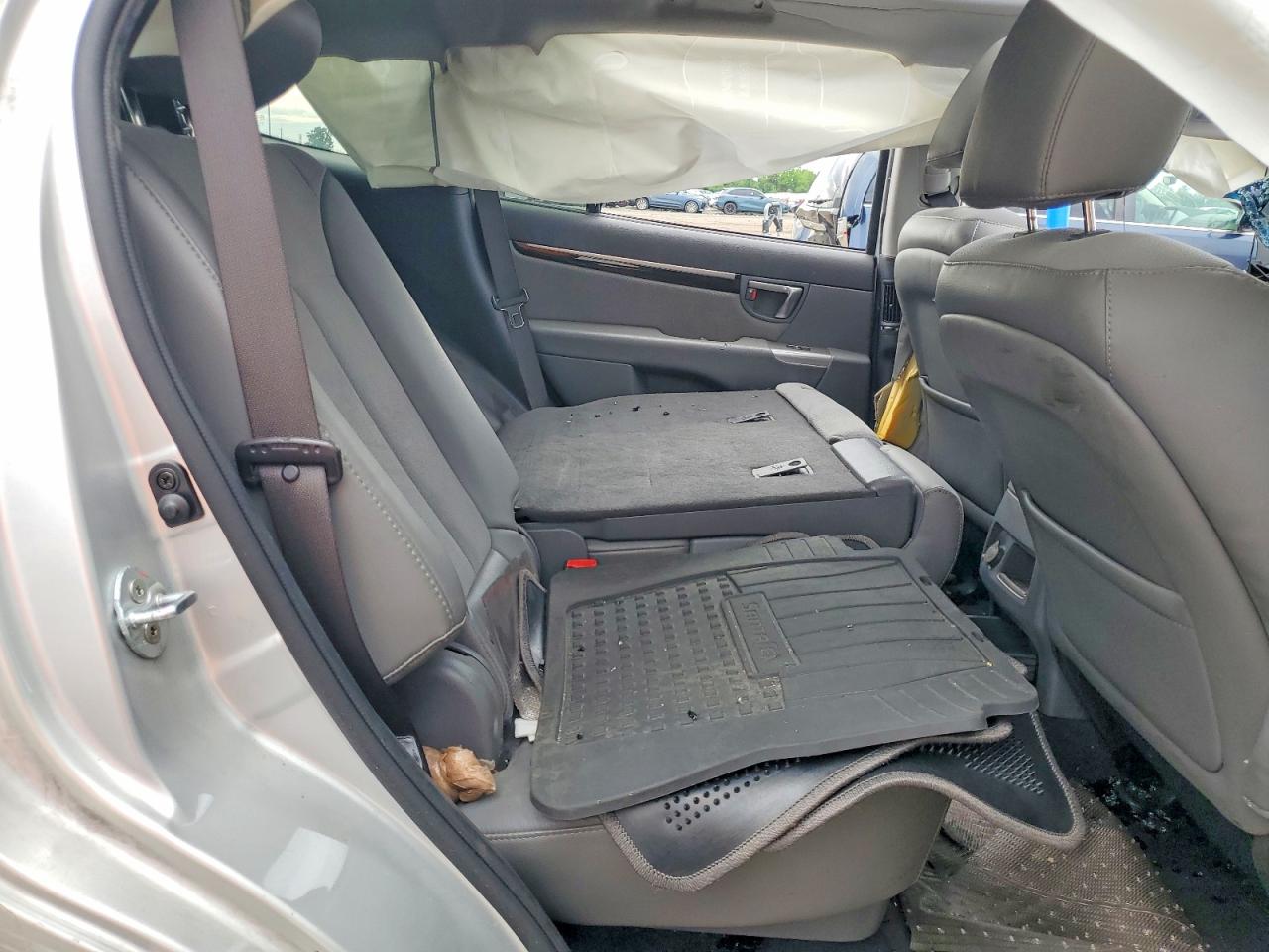 2012 Hyundai Santa Fe Se Silver vin: 5XYZHDAGXCG117523