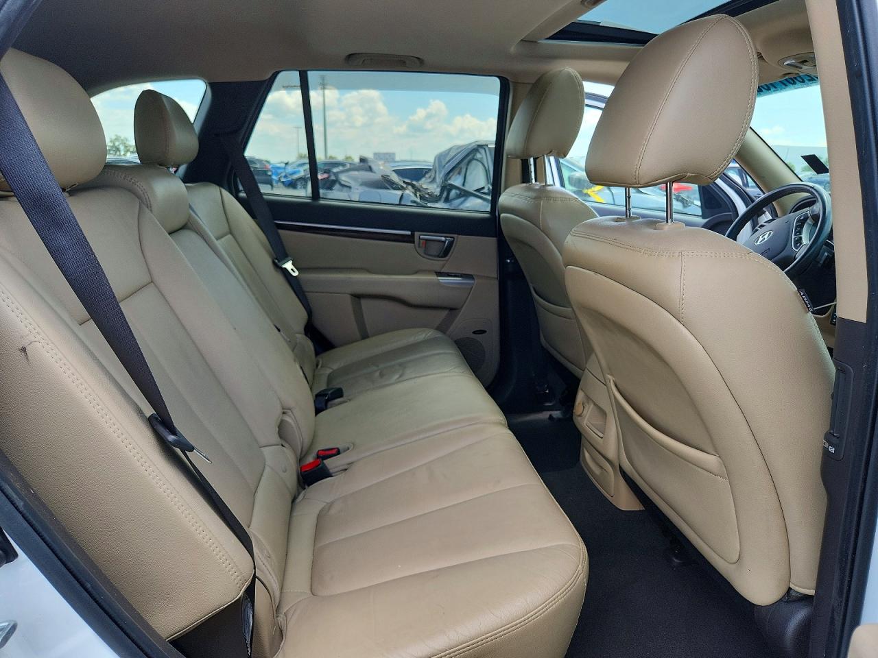2011 Hyundai Santa Fe Limited White vin: 5XYZK3AB2BG043903