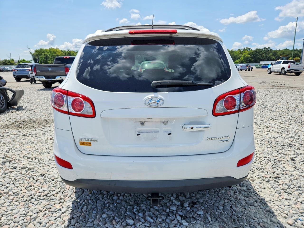 2011 Hyundai Santa Fe Limited White vin: 5XYZK3AB2BG043903