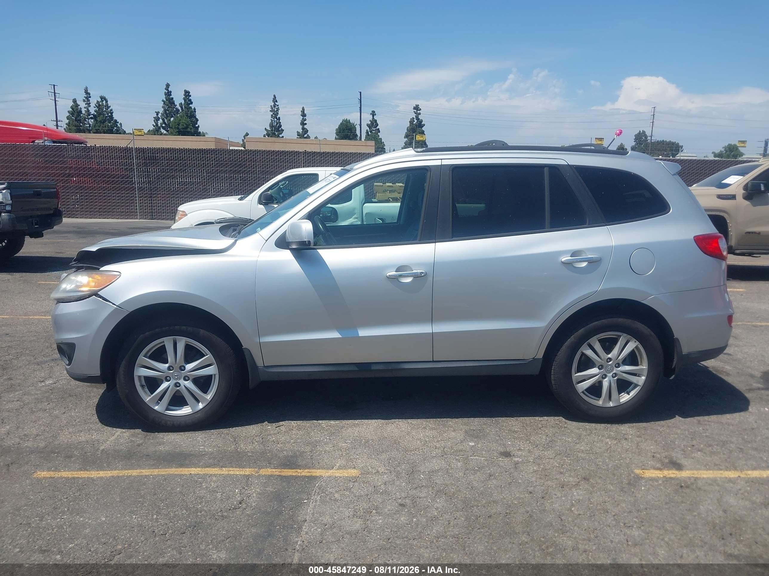 2012 Hyundai Santa Fe Limited Silver vin: 5XYZK3AB3CG134762