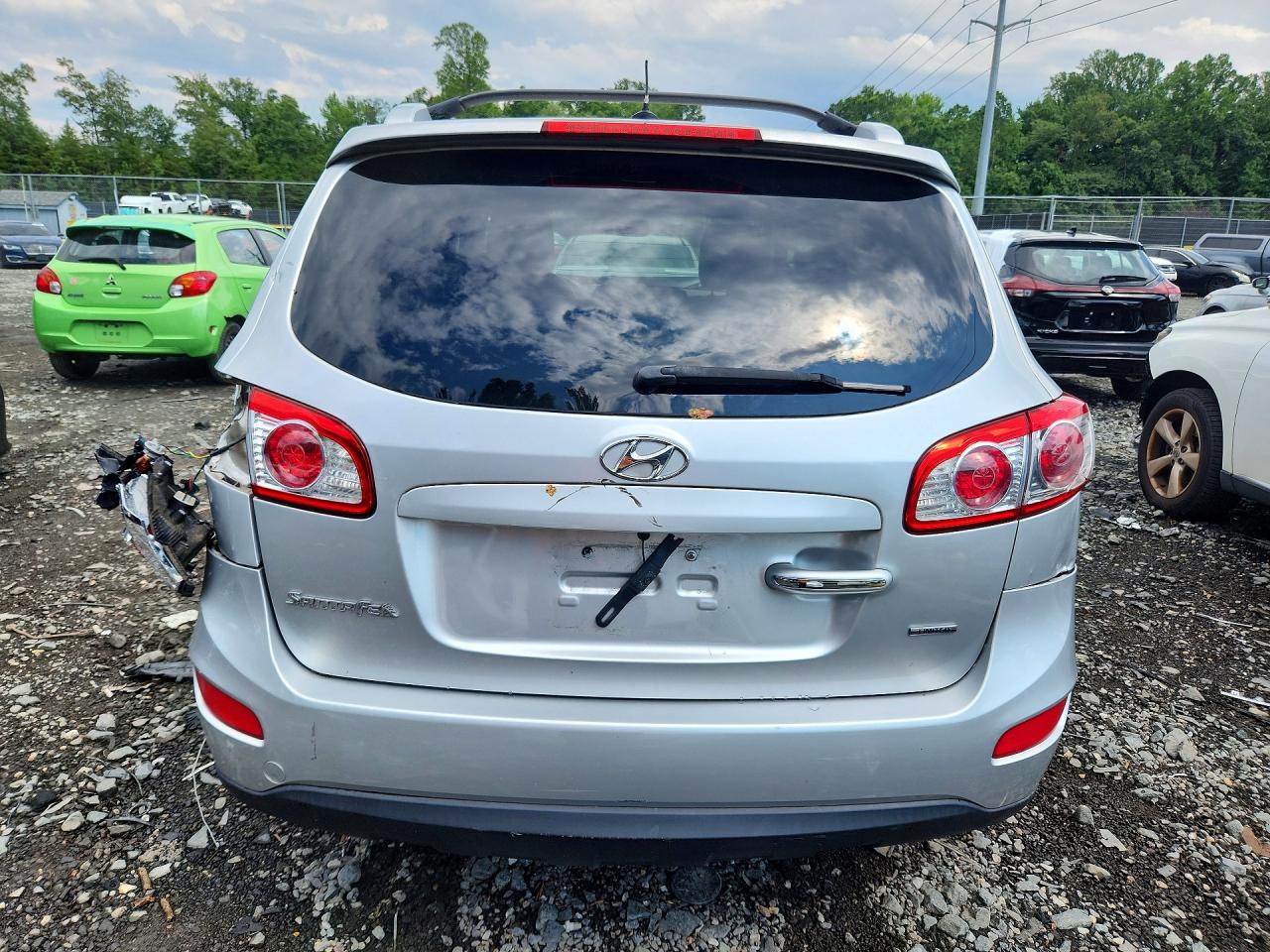2012 Hyundai Santa Fe Limited Silver vin: 5XYZK3AB5CG140028