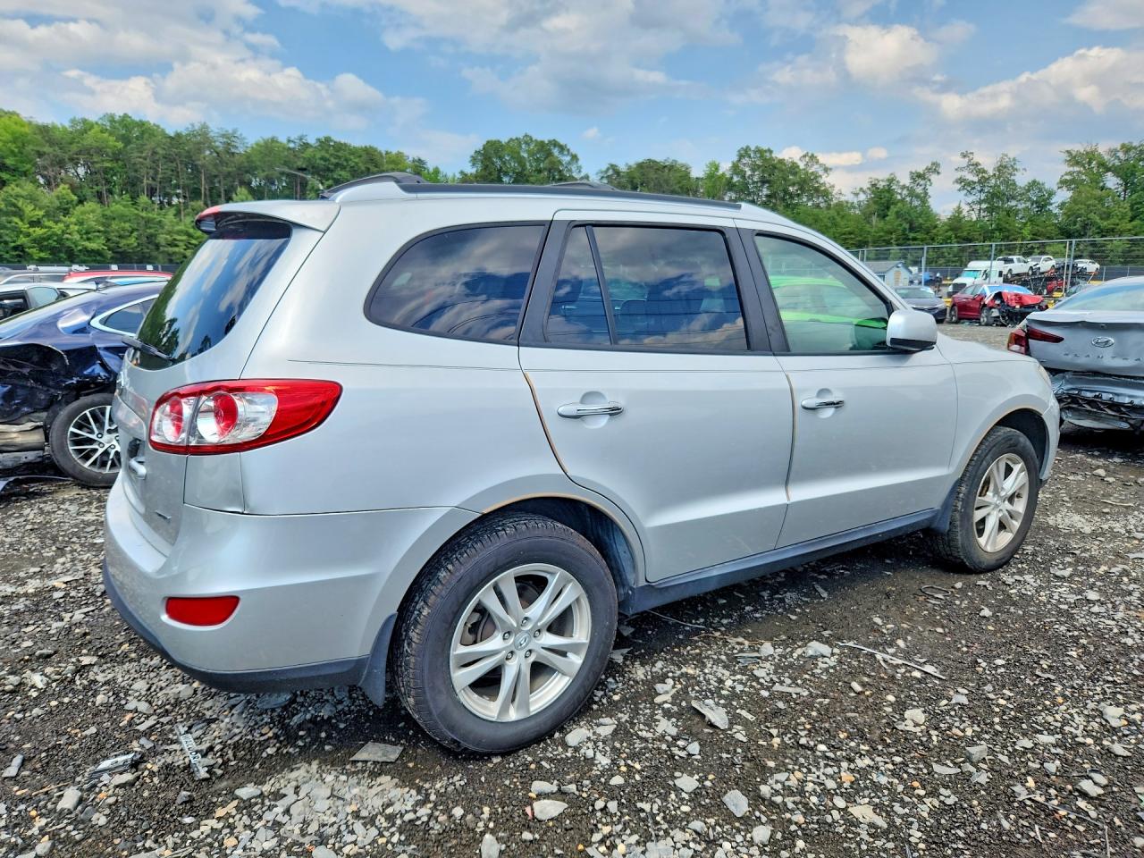 2012 Hyundai Santa Fe Limited Silver vin: 5XYZK3AB5CG140028