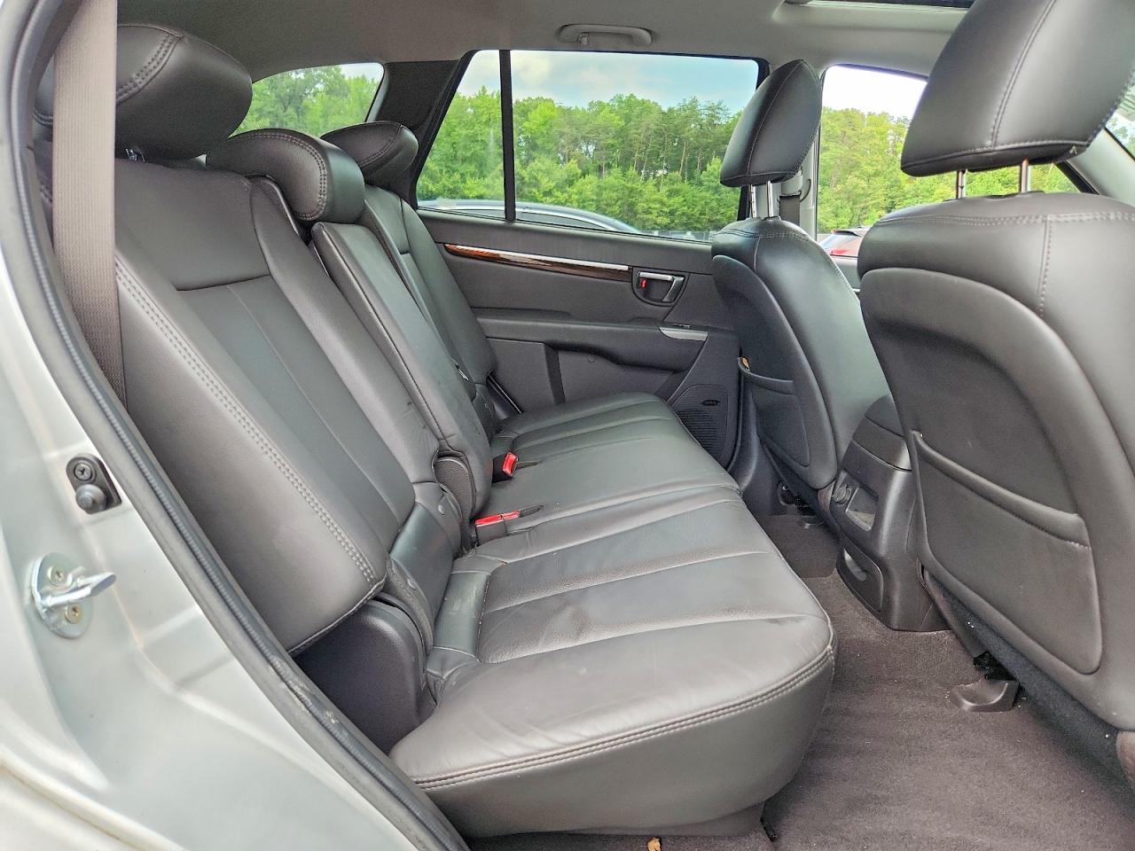 2012 Hyundai Santa Fe Limited Silver vin: 5XYZK3AB5CG140028