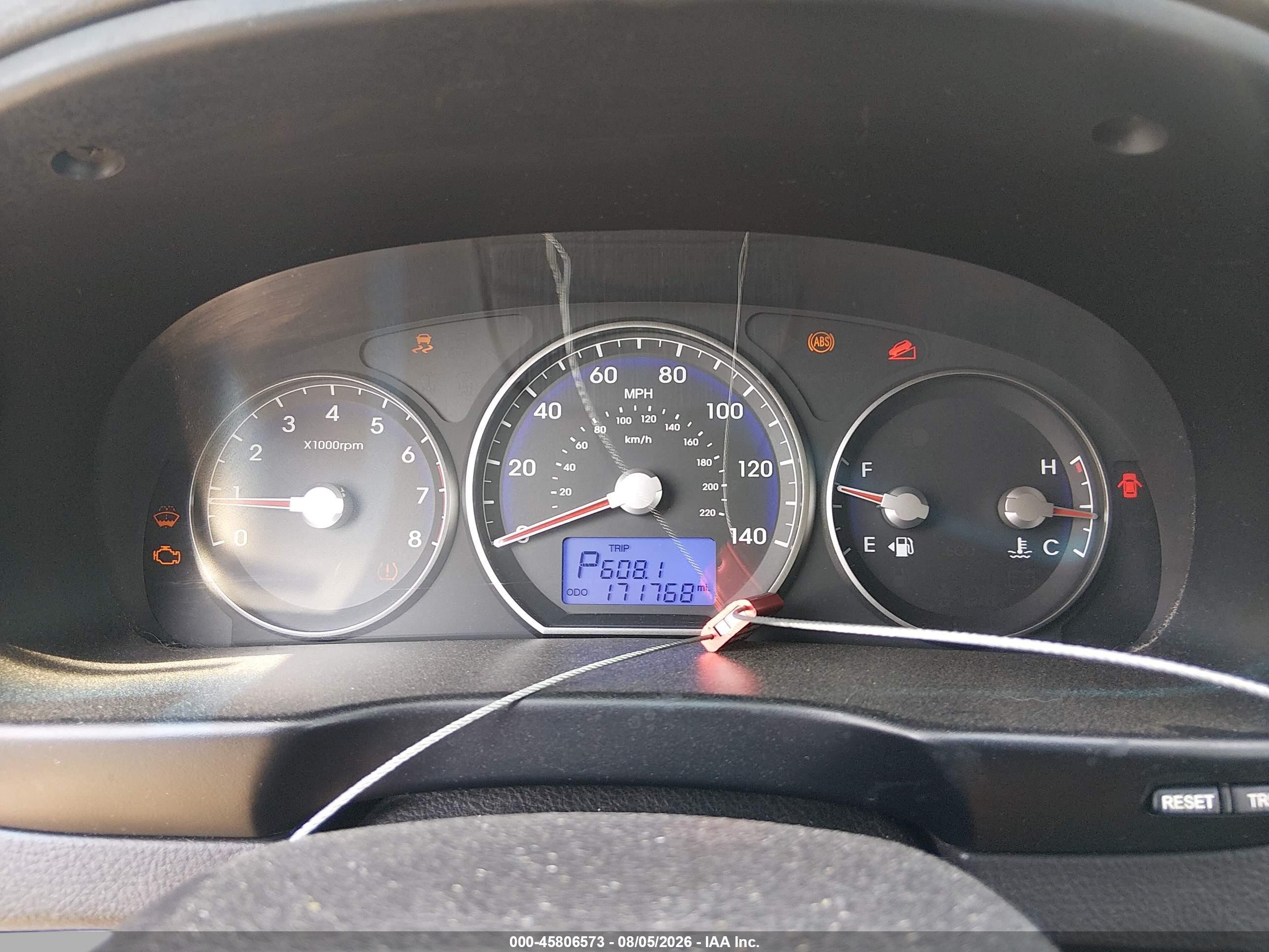 2012 Hyundai Santa Fe Limited Silver vin: 5XYZK3ABXCG122446